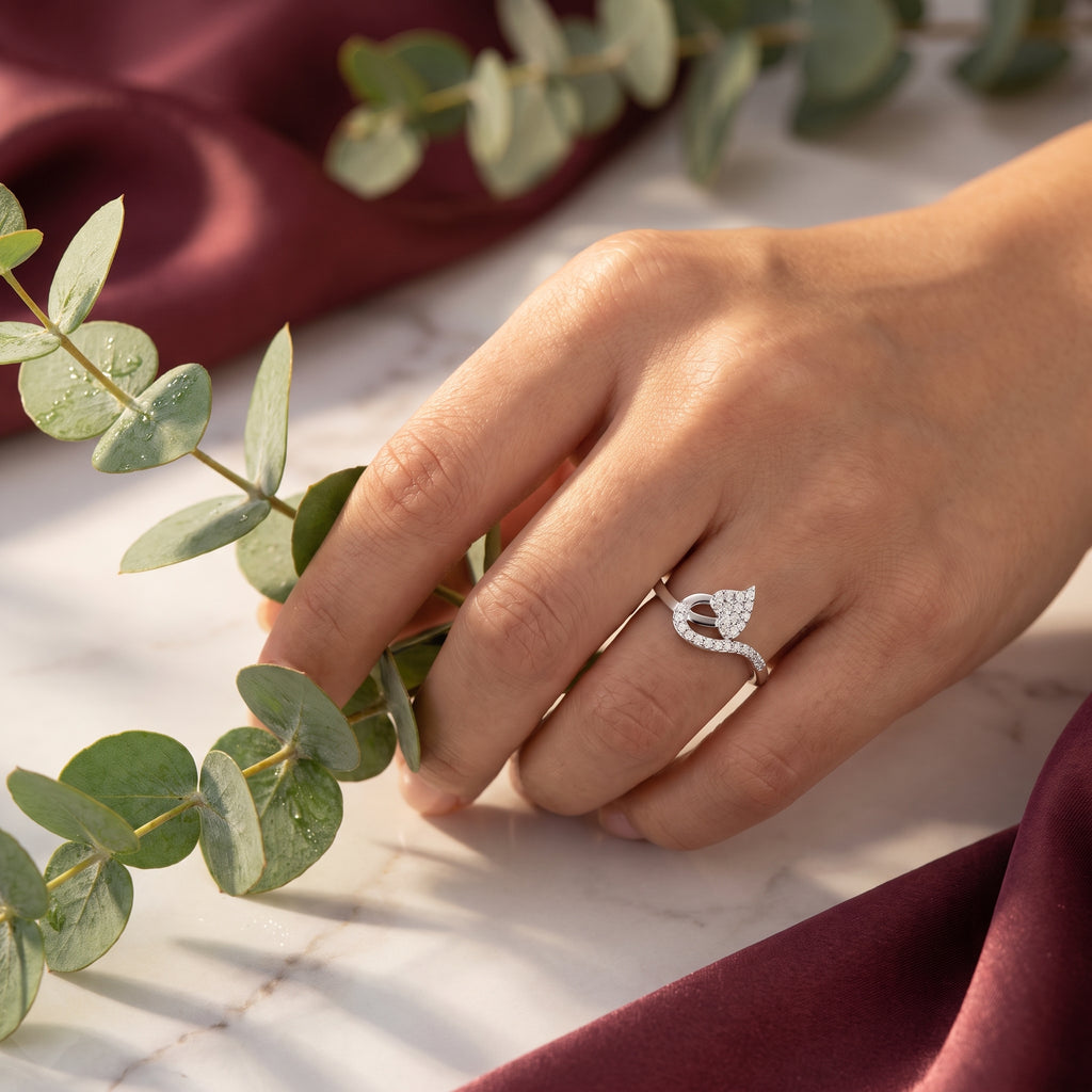 Verdelle Leaf Pavé Moissanite Ring