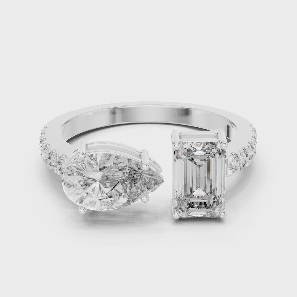 Éternelle Emerald & Pear Toi et Moi Moissanite Ring